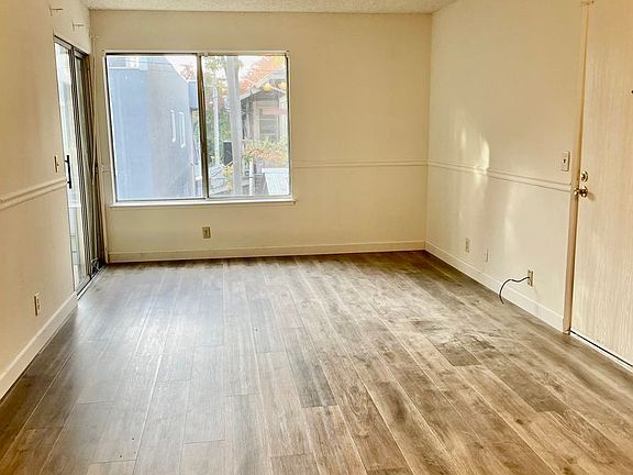 2nd image of 1708 & 1710 V St #4