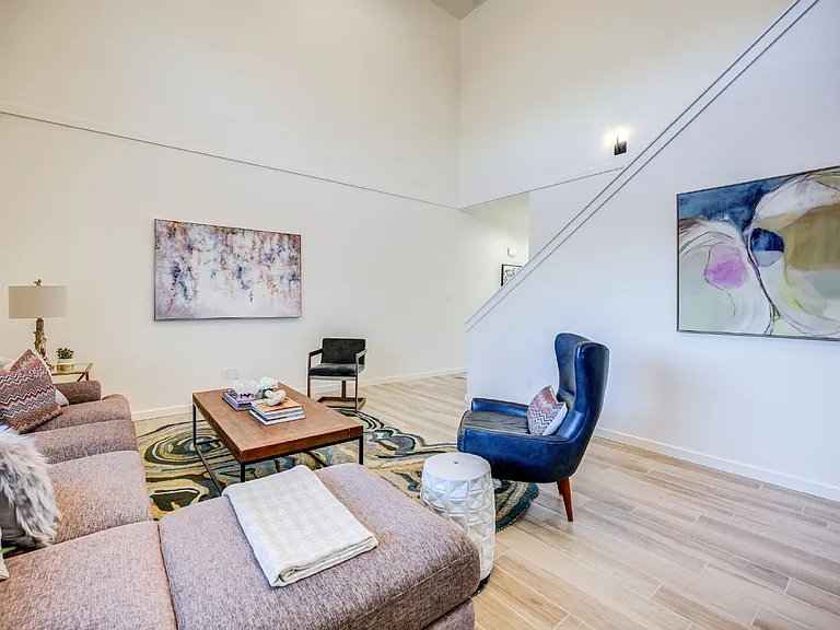 310 Homestead Ave #2 — Photo 11