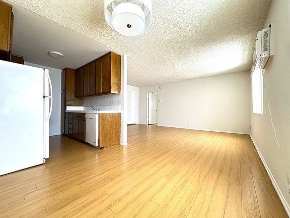 4th image of 1325 Brockton Ave APT 8