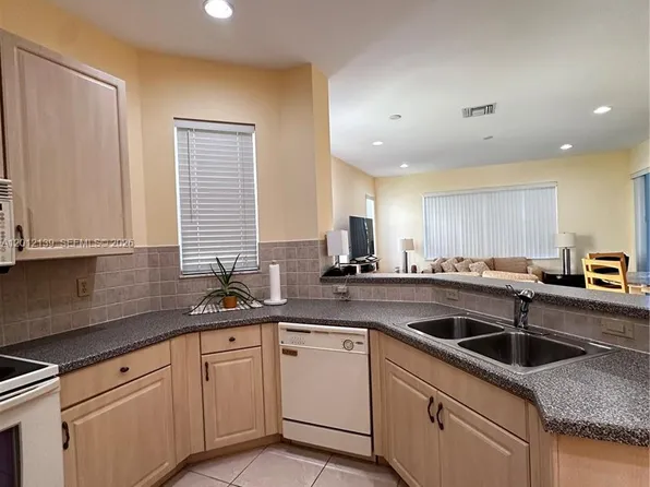 606 Mariner Bay Blvd, Fort Pierce, FL 34949