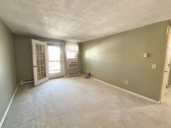 2nd image of 186 Heritage Dr #186