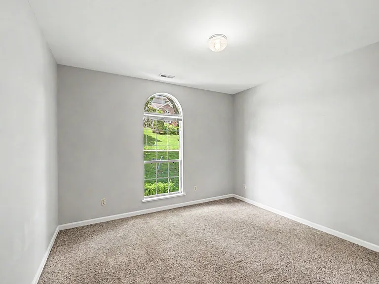 629 Magnolia Ln — Photo 28