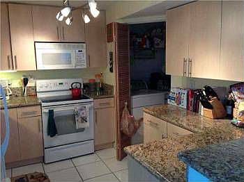 Kitchen / laundry area