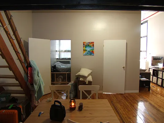 Rented by Joel Weisz, LREB | media 2