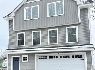 33 Copley Dr, Dover, NH 03820