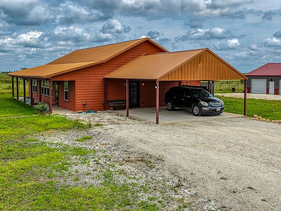 2nd image of 5500 County Road 302