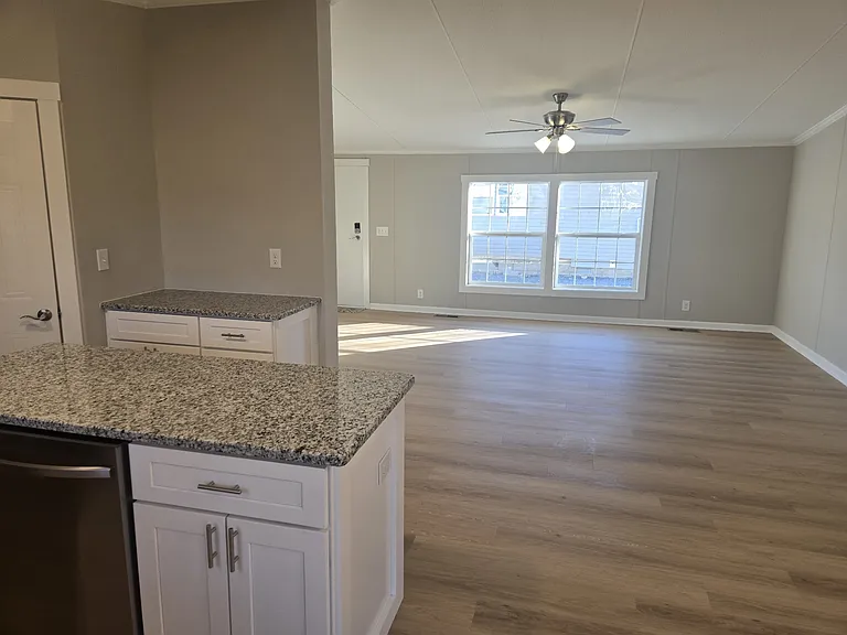 223 E Park Ave — Photo 20