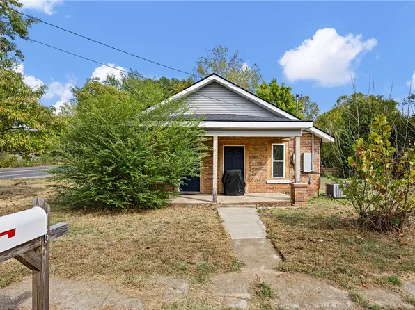 16 Price St, London, AR 72847