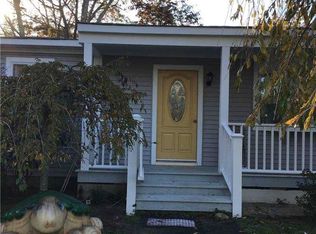 222 McKinley Dr, Mastic Beach, NY 11951