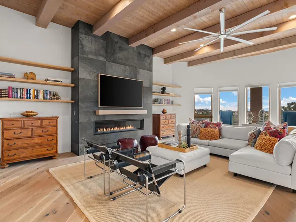 3 Clove Cir, Santa Fe, NM 87506