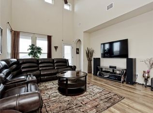 104 Buescher Cv, Hutto, TX 78634