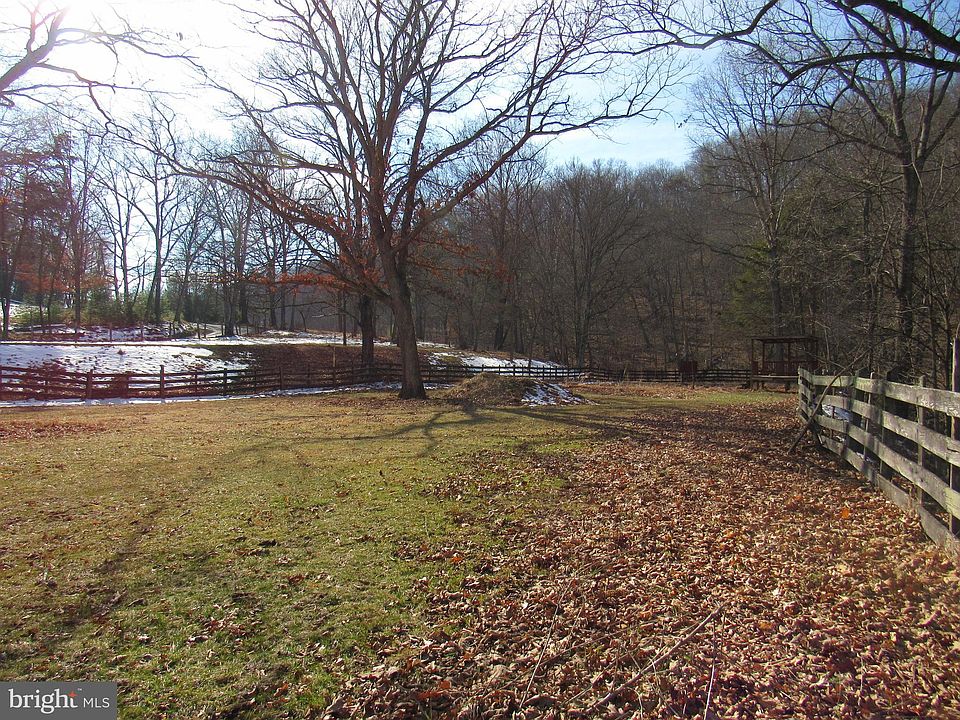 1st image of 1956 Dove Hollow Rd