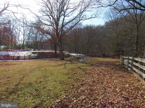 1956 Dove Hollow Rd, Mathias, WV 26812