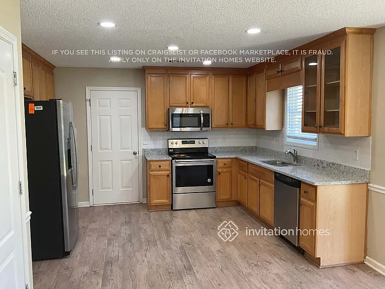 5026 Yankee Doodle Dr — Photo 10