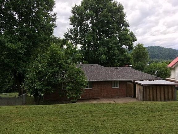 2nd image of 640 7th St