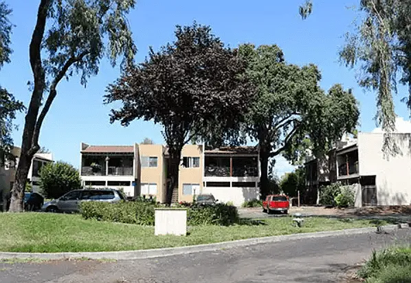 Pinecrest Apartments