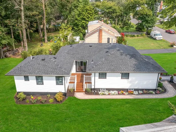 198 Normandy Rd, Edison, NJ 08820