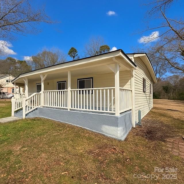 1st image of 104 Price St
