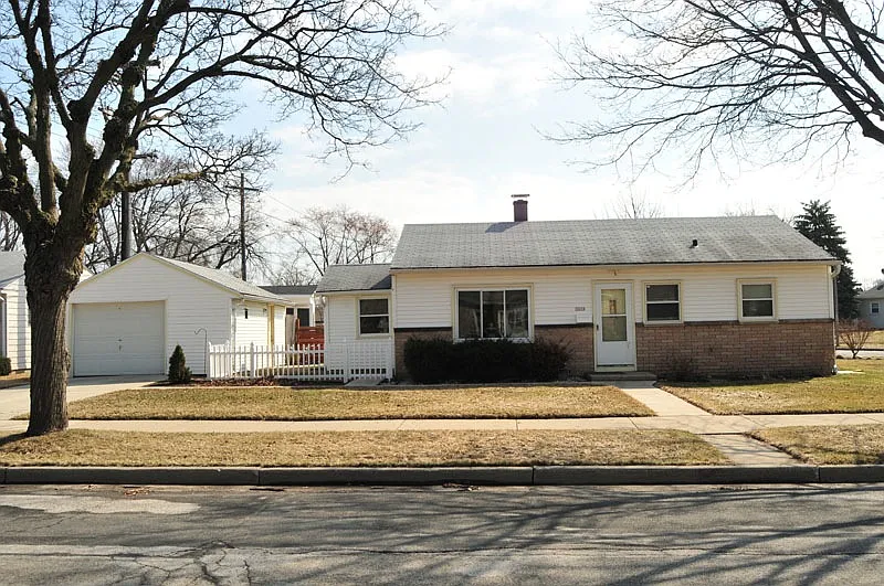 3434 S 63rd St photo 1