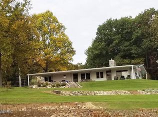 3764 Strawberry Hill Rd, Hillsdale, MI 49242