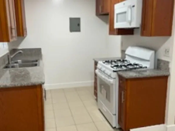 #727, 7255 Amigo Ave #4, Reseda, CA 91335