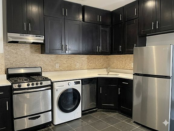 5th image of 4 W 108th St APT 6