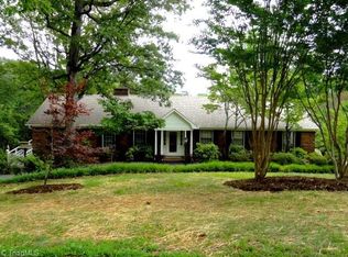 3575 Stimpson Dr, Pfafftown, NC 27040