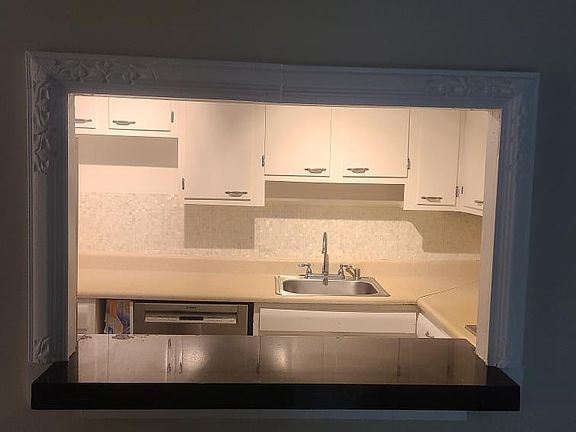 Pass-through counter from kitchen to dining area