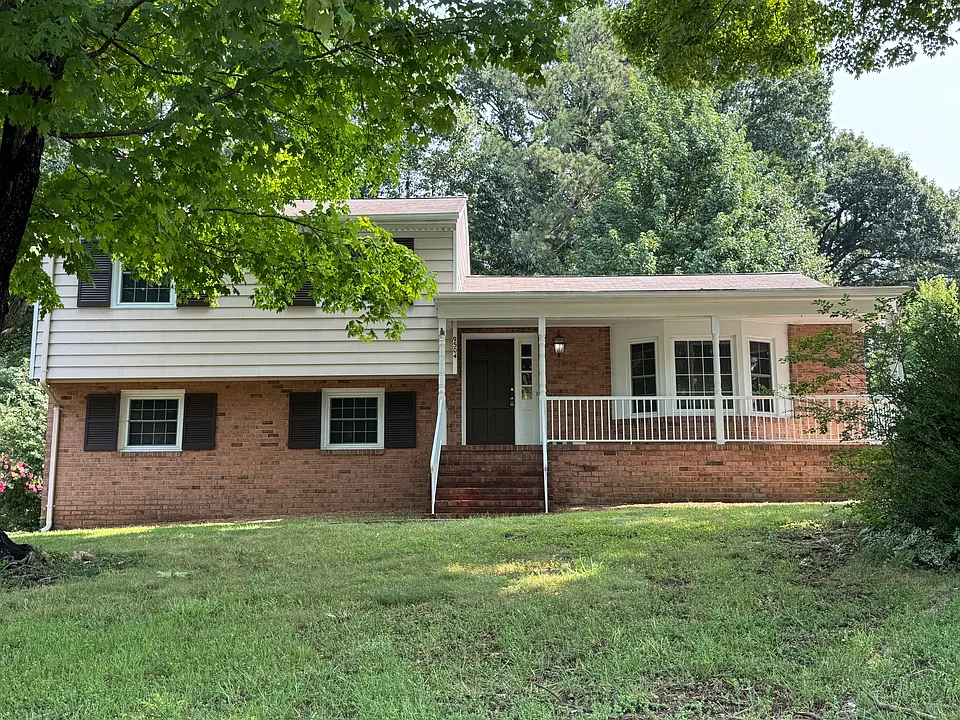 9504 Ridgefield Rd