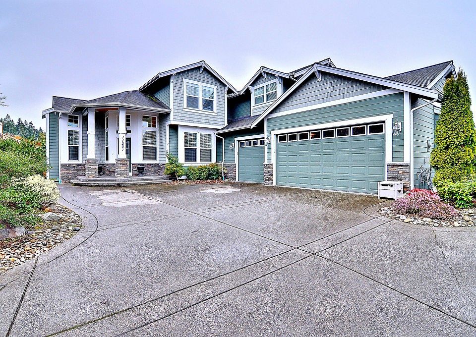 1st image of 11207 174th Ave E