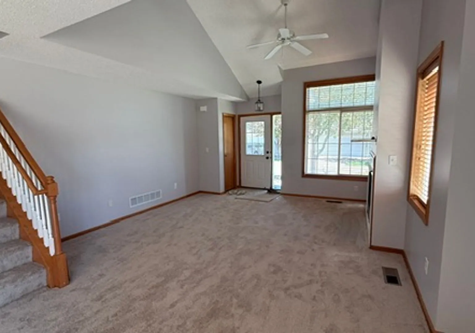 Pristine Townhome Avail Now! — Photo 3