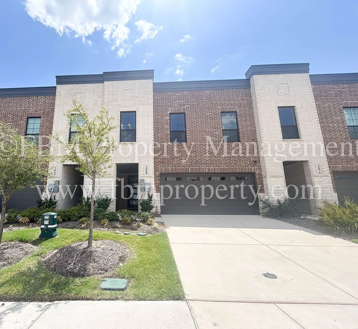3 bed, 2.5 bath, 1646 sqft, $2,350 — Photo 1