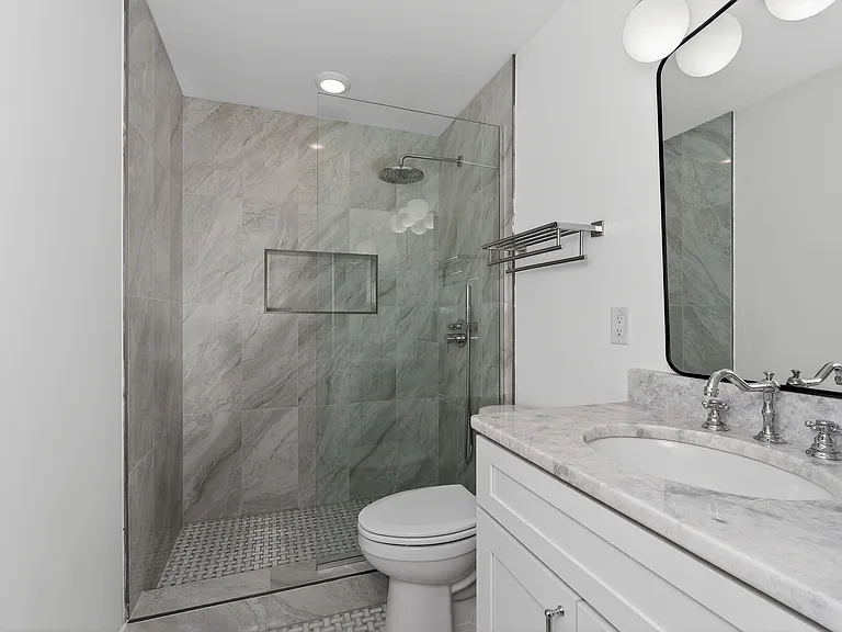 607 Main St #8 — Photo 6