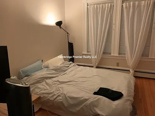 237 Columbia St #1L Photo 1