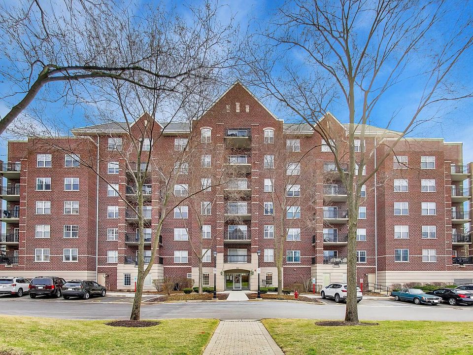 1st image of 410 W Mahogany Ct Unit 305