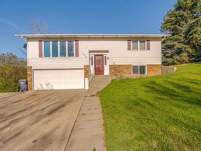 609 16th Ave NW, Mandan, ND, 58554