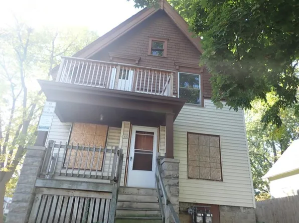 3601 West Clarke STREET, Milwaukee, WI 53210