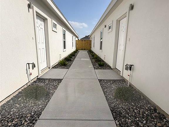 4th image of 2608 E Harrison Ave #4