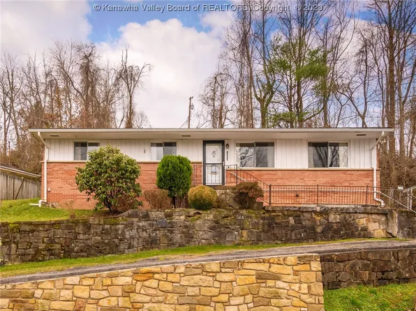 1564 Smith Rd, Charleston, WV 25314