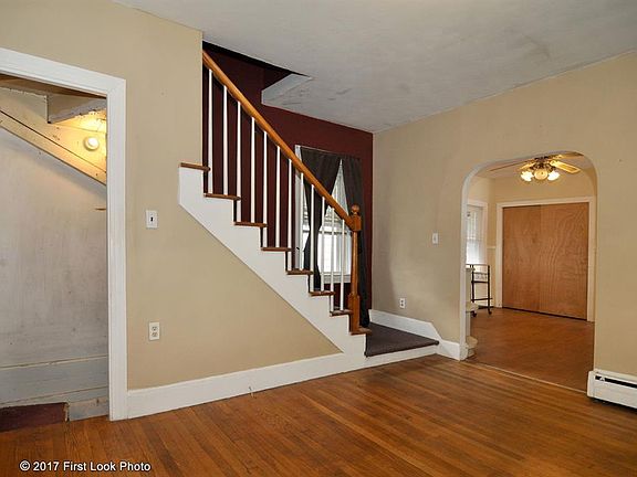4th image of 40 Mary Ave
