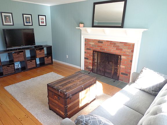 5th image of 18 Glendower Cir