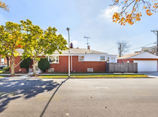 9000 S Cornell Ave, Chicago, IL 60617