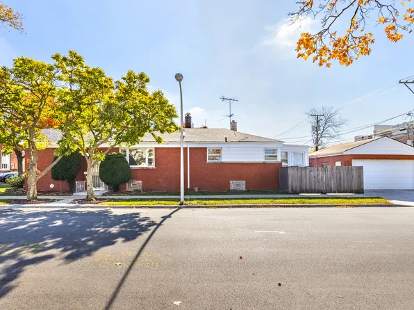 9000 S Cornell Ave, Chicago, IL 60617