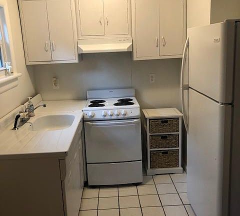 A perfect little kitchen with everything you need!