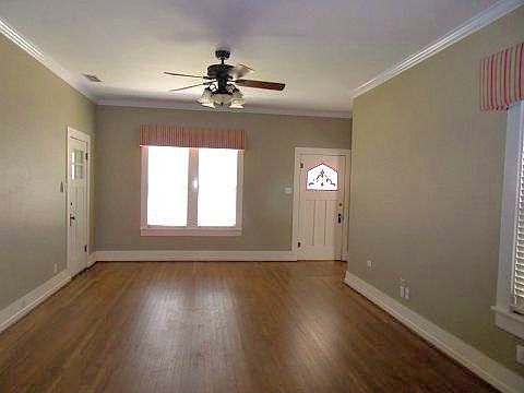 4th image of 730 W Lee Ave