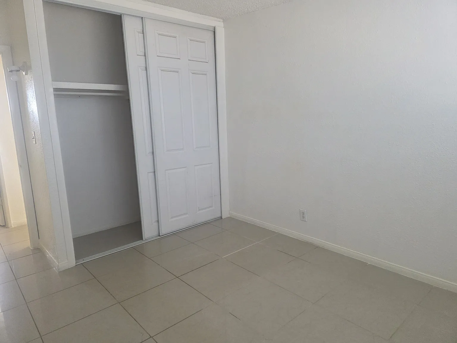 4 bed, 1760 sqft, $1,875 — Photo 4