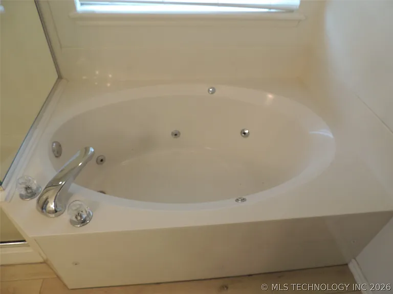 4416 W Indianola St — Photo 67