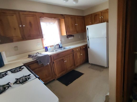 4th image of 3627 S Damen Ave
