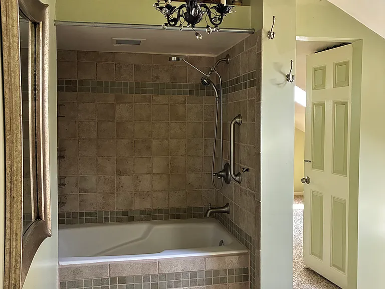 1321 Wood Ave #8 — Photo 11