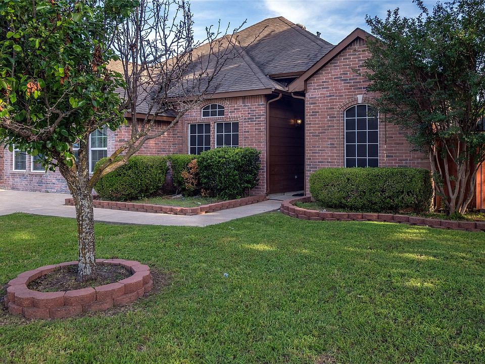 1st image of 708 Valley Ct